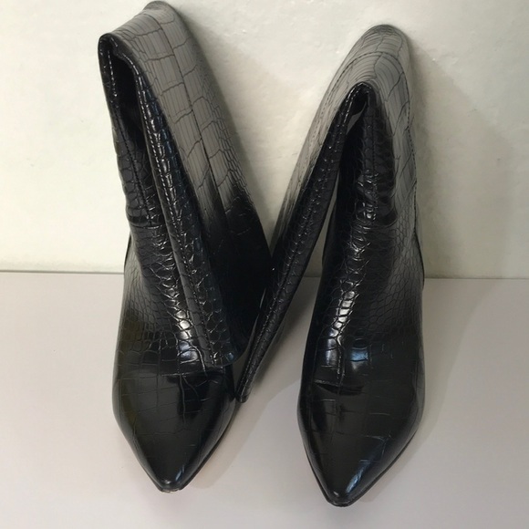 Black knee-high faux crocodile boots - Picture 2 of 7
